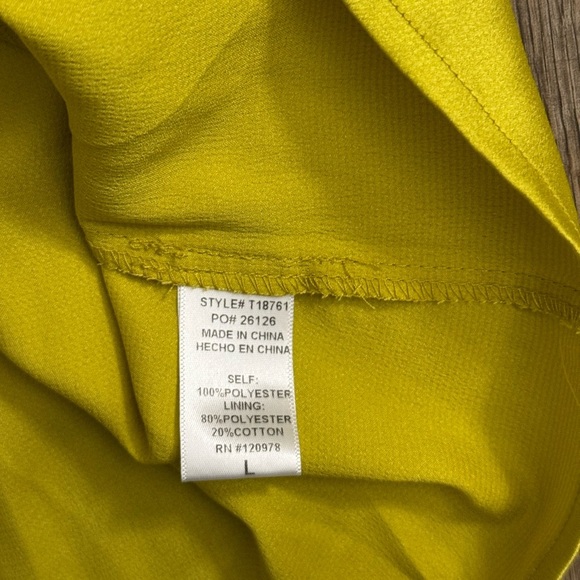 Entro • Chartreuse Square Neck Puff Sleeve Blouse - Picture 10 of 10